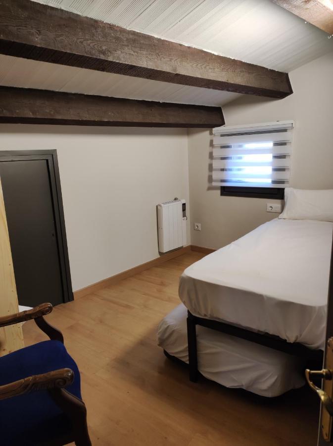 Apt 3 Atic Acollidor Al Centre De Vic - Aptgarbi Bagian luar foto