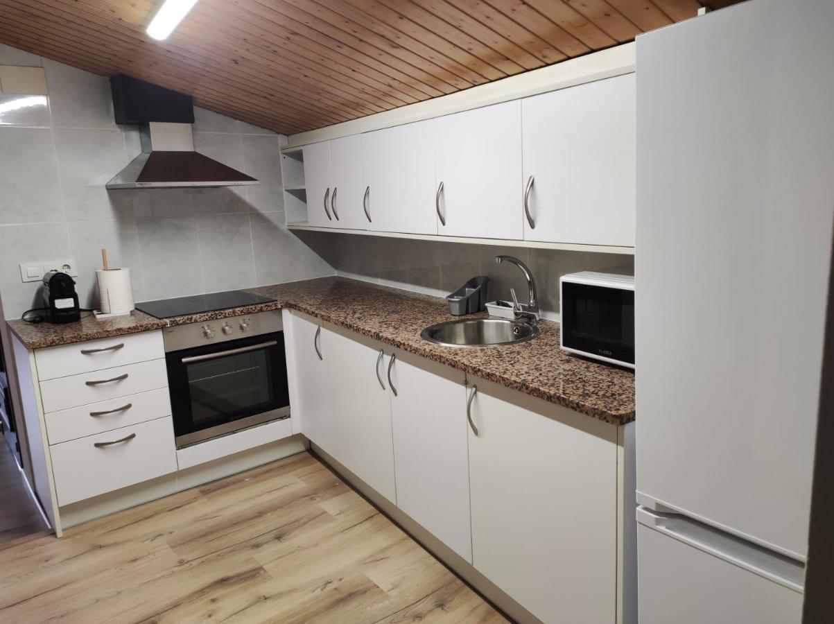 Apt 3 Atic Acollidor Al Centre De Vic - Aptgarbi Bagian luar foto