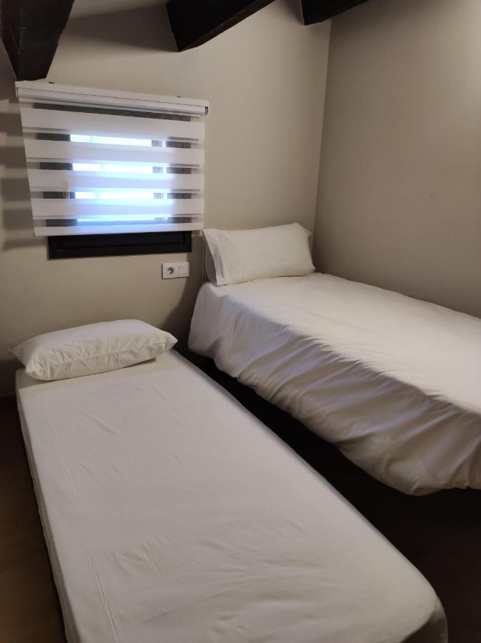 Apt 3 Atic Acollidor Al Centre De Vic - Aptgarbi Bagian luar foto